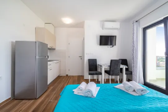 Deluxe Villa Laura with Pool Studio 5b Hotels in 