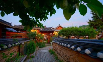 Jeonjuhanog Baggane - Halinteugga, Hanogmaeul Jungsim, Hanboghalin