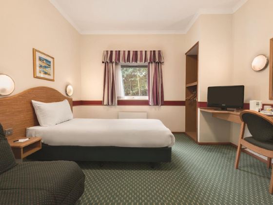 デイズ イン バイ ウィンダム ドニントン A50