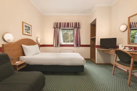 Days Inn by Wyndham Donington A50