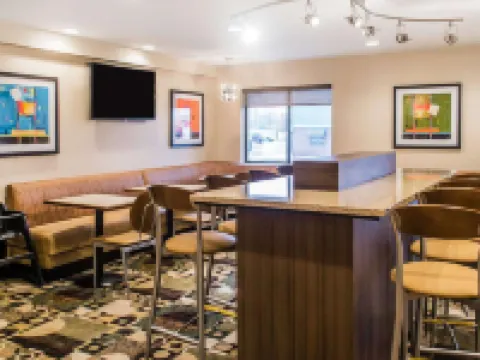 Quality Inn Hotels in Streetsboro