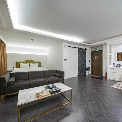 Morning Calm Hotel Отели рядом с достопримечательностью «Парк развлечений Songdo»