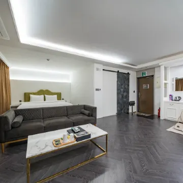 Morning Calm Hotel Отели рядом с достопримечательностью «Храм Хенгриунса»