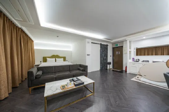 Morning Calm Hotel Отели рядом с достопримечательностью «Unjiam»