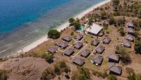 Bleu Mathis Gili Asahan Hotel dekat Desert Point