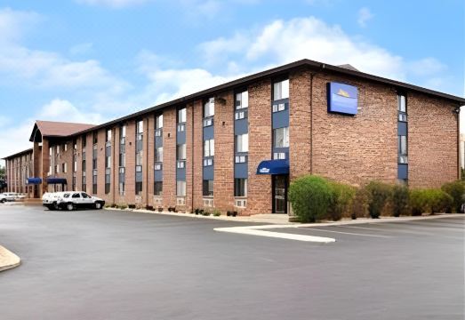 1. 모텔 6 네이퍼..