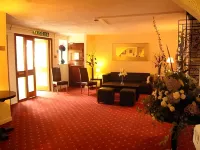 The Riverside Hotel فنادق في كول فورد