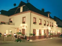 Hotel Zur Post - Burg an der Mosel Các khách sạn ở Burg