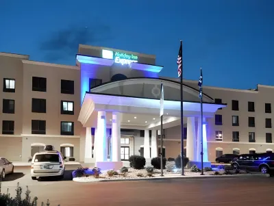 Holiday Inn Express Somerset Các khách sạn ở Somerset