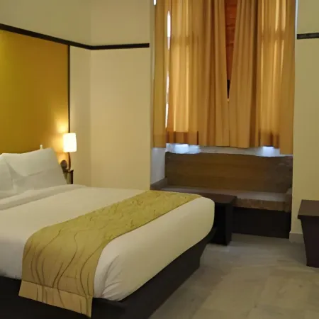 Hotel Krishna Sagar NH-24