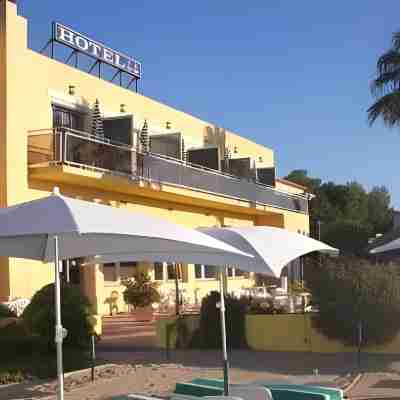 Hôtel - Restaurant La Potinière Hyères Hotel Exterior
