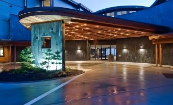 Black Rock Oceanfront Resort