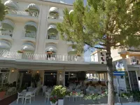 Hotel Arena Hotel in zona Top Market