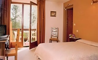 Boustigue Hotel