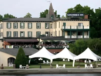 The Gananoque Inn & Spa Hotel dekat Thousand Islands Playhouse