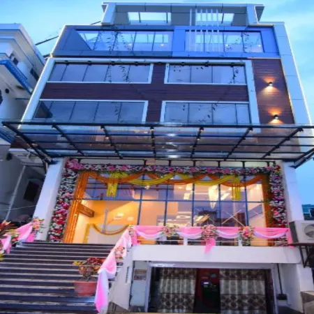 Hotel Pavitra