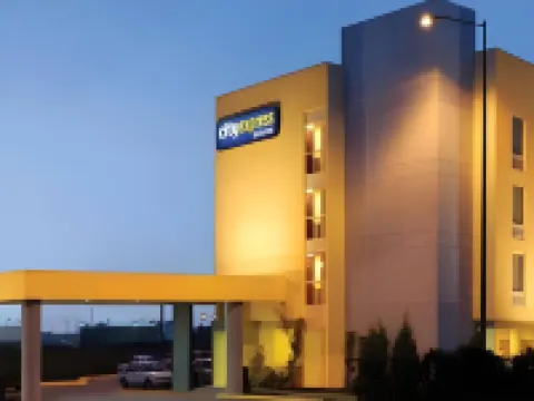 ซิตี้ เอ็กซ์เพรส บาย แมริออท ซาน ลุยส์ โพโตซิ โซนา อินดัสเtrial โรงแรมใน