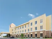 Comfort Suites Brunswick فنادق في برونزويك
