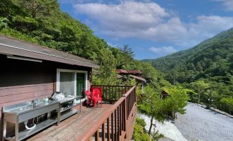 Yeongwol Gypsy Pension