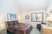 Cimarron Lodge 27 by AvantStay Ski-InSki-Out Property in Complex w Two Hot Tubs Permit10026