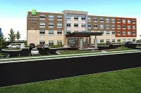Holiday Inn Express & Suites Lindale