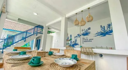 Ubu Villa Pulowatu Отели в г. Turi