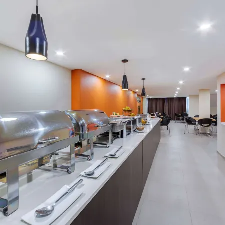 Comfort Inn San Luis Potosi Отели рядом с достопримечательностью «Театр Ла-Пас»