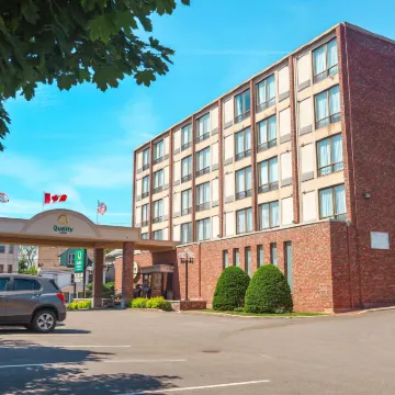 Quality Inn & Suites Downtown Hotels near Government House