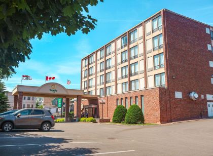 Quality Inn & Suites Downtown