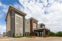 La Quinta Inn & Suites by Wyndham McAlester Hotels in McAlester