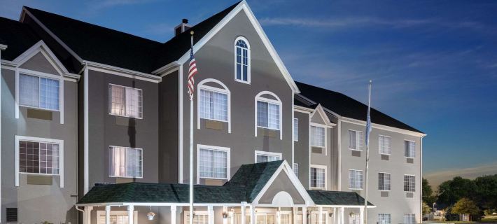 Country Inn & Suites by Radisson, Maumee - Toledo Hotels in Lucas County