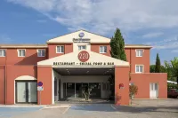 Best Western les Portes de Provence فنادق في Le Luc