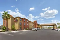 Best Western Plus Safford - parking