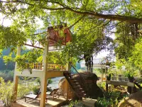 Rain Forest Resort Hotels in Wang Thong