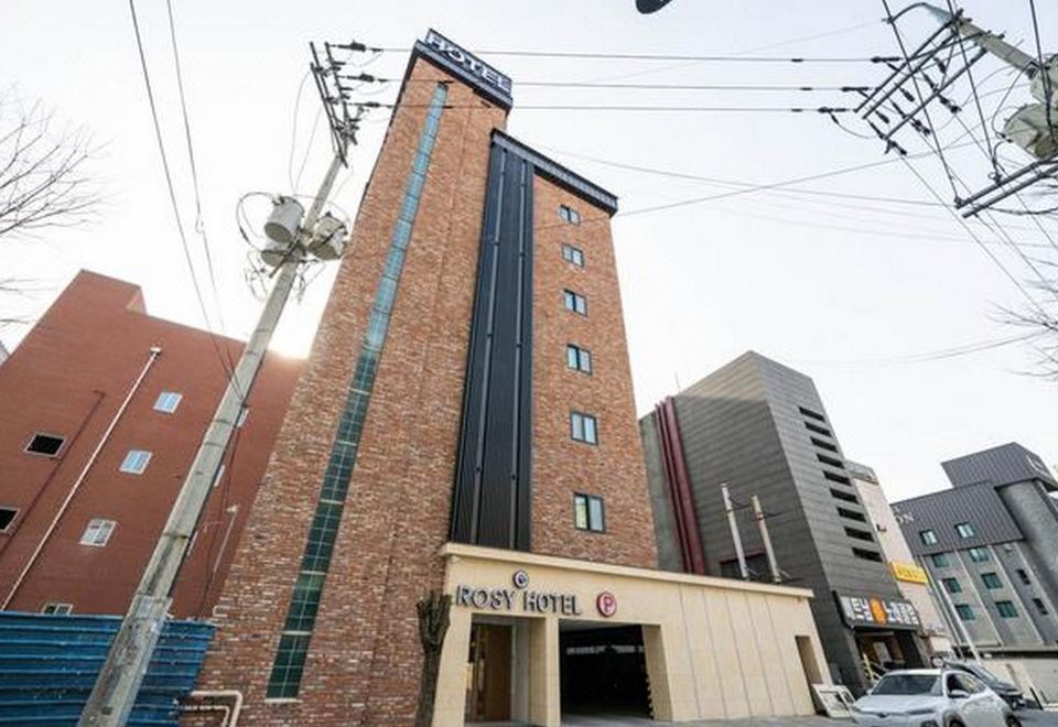 3. 청주 호텔 로지..