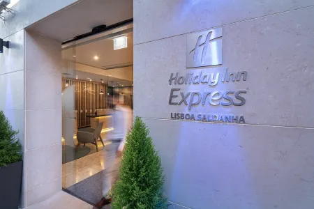 Holiday Inn Express Lisbon - Plaza Saldanha Отели рядом с достопримечательностью «El Corte Ingles - Lisboa»