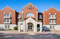 Quality Suites Irving-Las Colinas Hotels in Irving