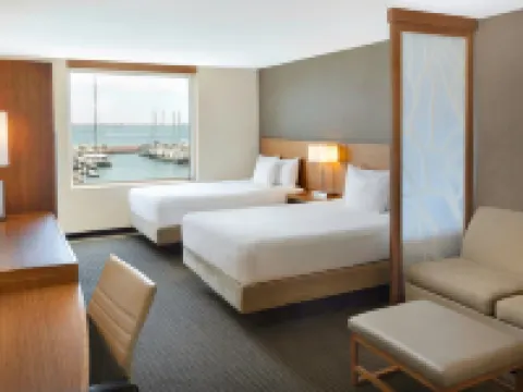 コートヤード バイ マリオット ラ パス バハ カリフォルニア スル ラパスのホテル