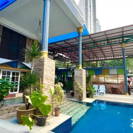 Bayu Bayu Hotel by Soft Loft