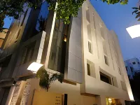 Hotel Metropole Hotels in Kolkata