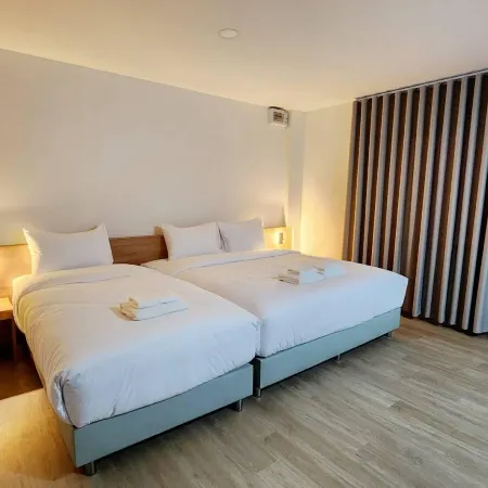 Mark Four Place Hotel
