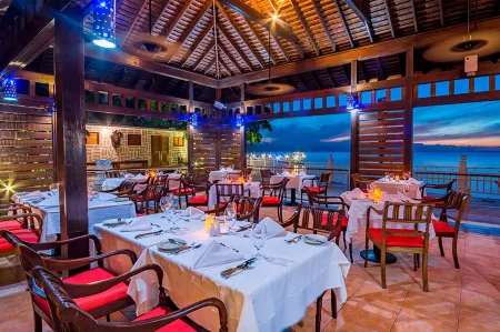 Grand Decameron Montego Beach, A Trademark All Inclusive