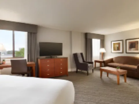 DoubleTree by Hilton Minneapolis-Park Place Hotels in Minneapolis