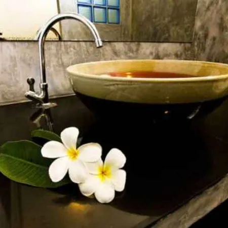 B Square Hotel