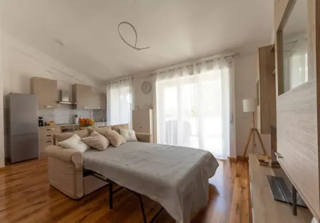 ALLOGGIO TURISTICO FLAVIA Отели в г. Анцио