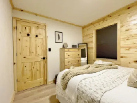 The BL Cottage - Lake Getaway with Panoramic Views, near Cascade Mountain 馬凱特縣酒店