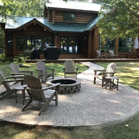 Lakeside Lodge Vacation Rental. See discounts below for less than 12 people.