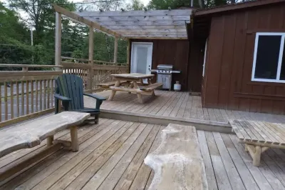 Cozy & Spacious Lake George "Lazy Bear Lodge II"