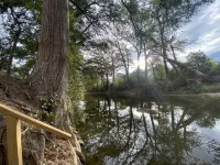 Blue Jay Yurt/Cold A/C!! /Medina River/Hot Tub/Close to Town/River Yurt Village