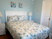 Pearl of the Sea, 1 Bdrm Condo, 2nd Floor, Heated Pool, 2 Min Walk to the Beach